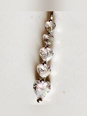 🌷5/25$ Cute graduated zirconia harts pendant necklace